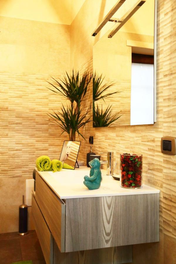 Fabio Room Cercola Luaran gambar